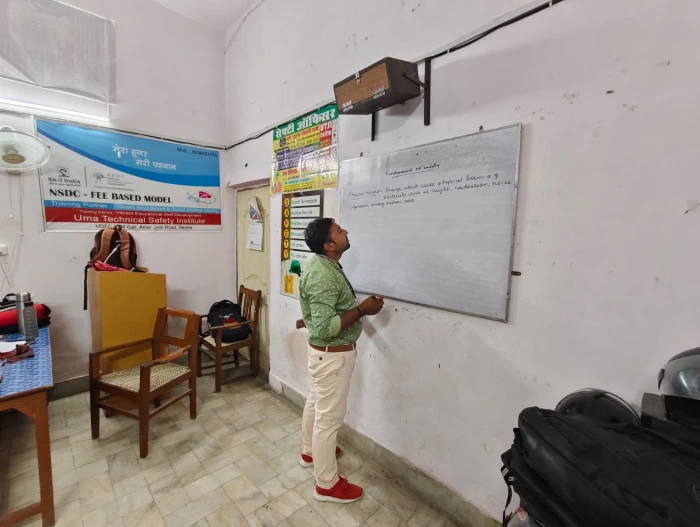 Gallery UMA TECHNICAL & SAFETY INSTITUTE